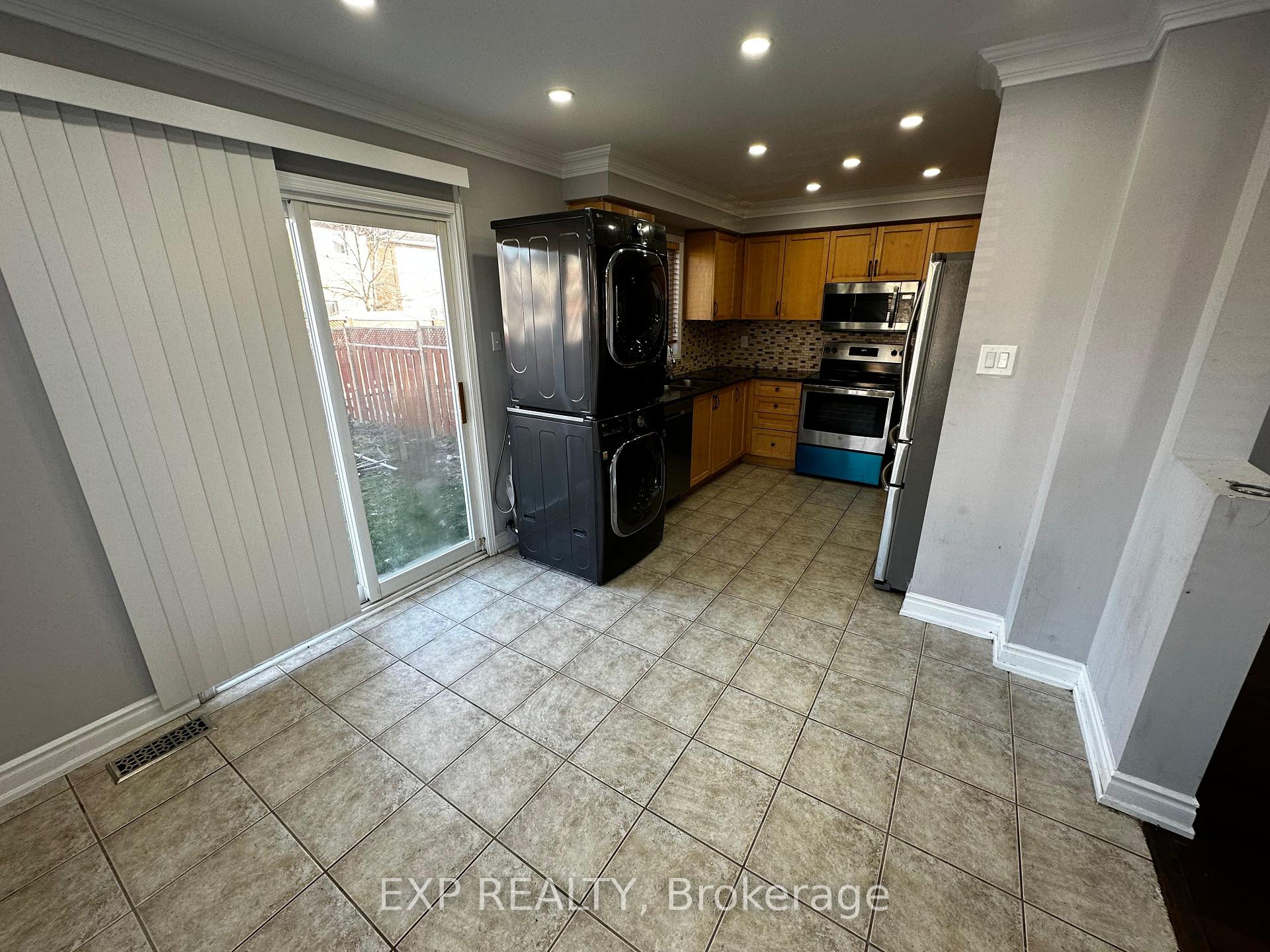 25 Prince Crescent, Brampton, ON L7A 2C9 property