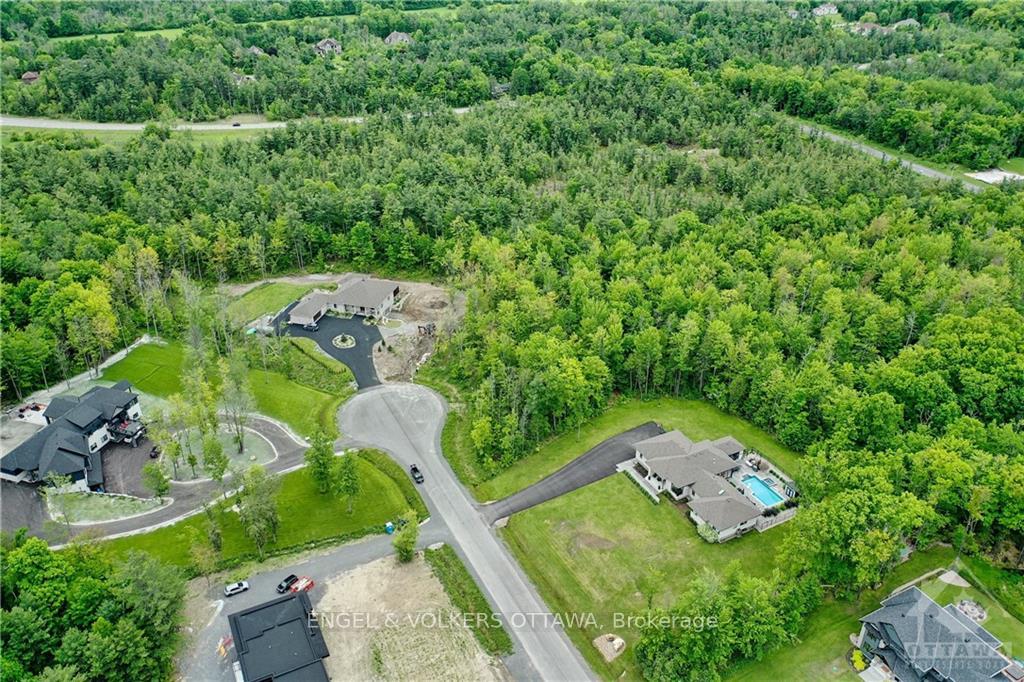 212 TERBOL Court 21, Kanata, ON K2W 0E7 property