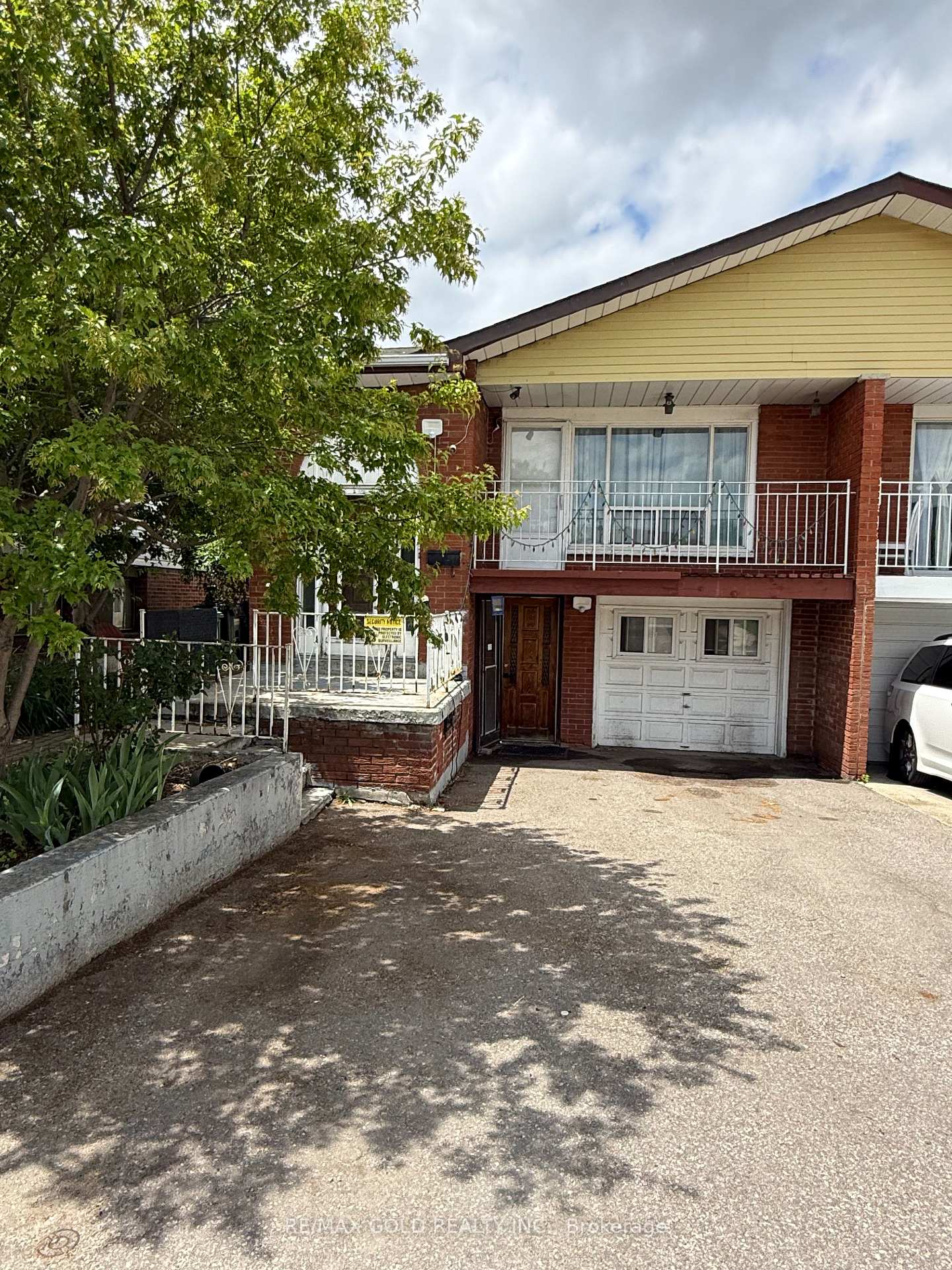 3777 Keenan Crescent, Mississauga, ON L4T 3M1 property