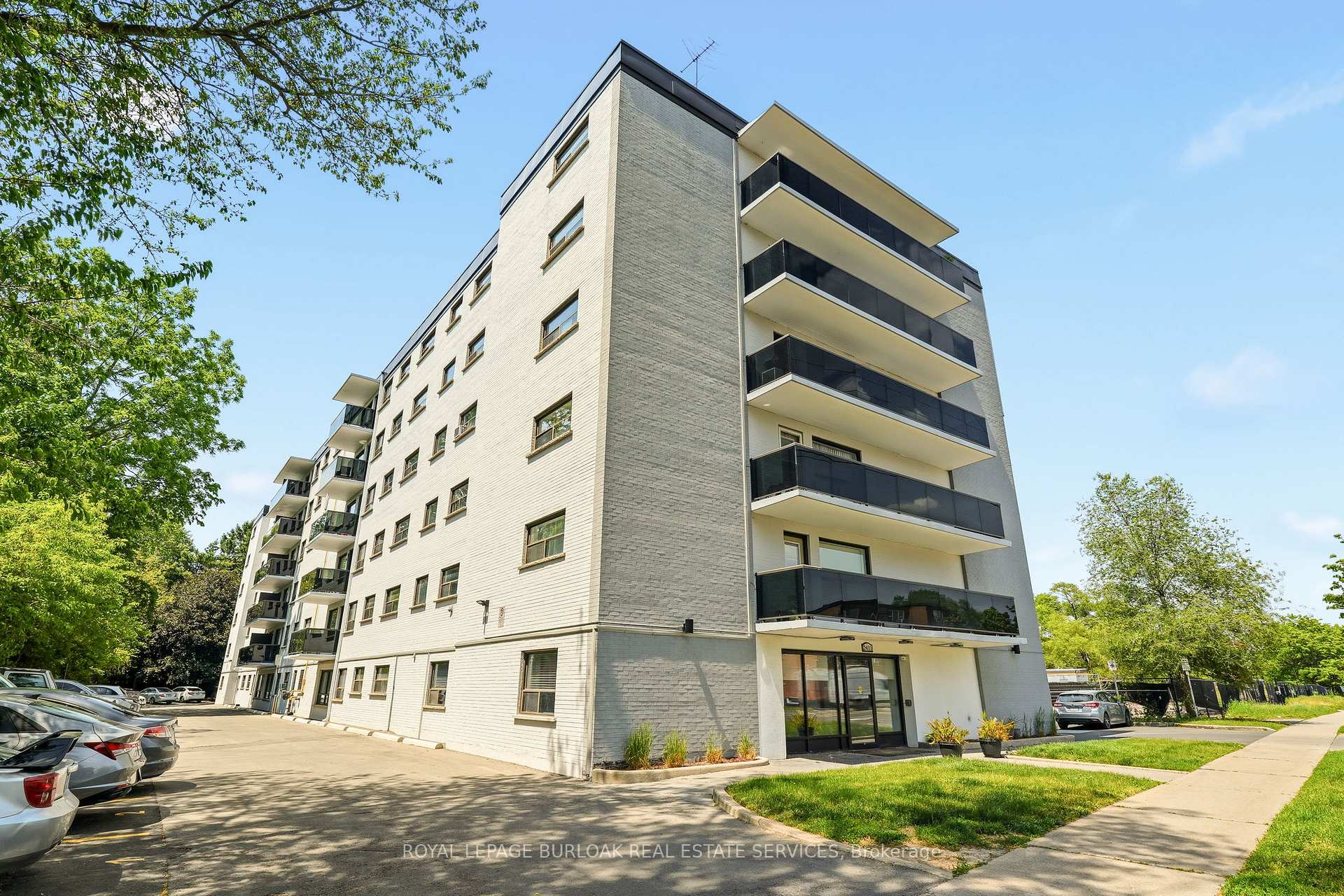 2411 New Street 201, Burlington, ON L7R 1K2 property