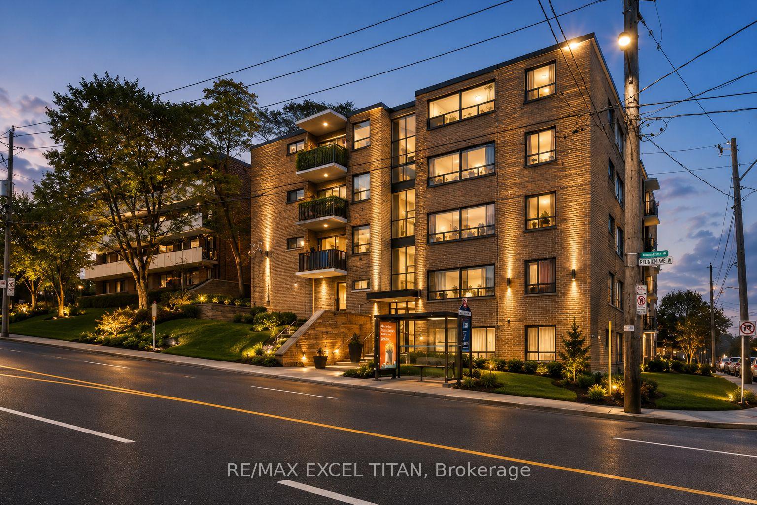 2507 Eglinton Avenue W 103, Toronto, ON M6M 1S9 property