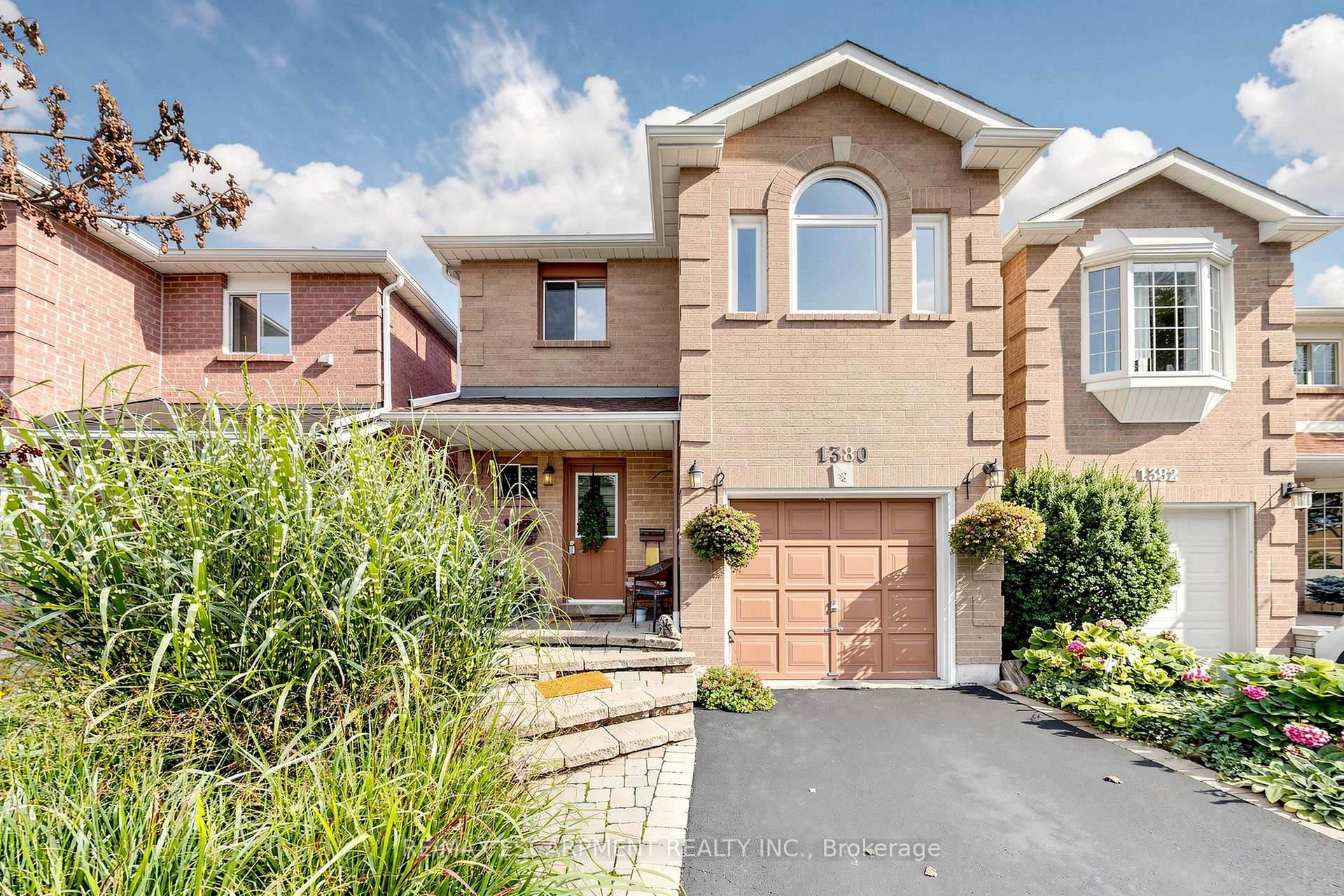 1380 Hazel McCleary Drive, Oakville, ON L6J 7B1 property