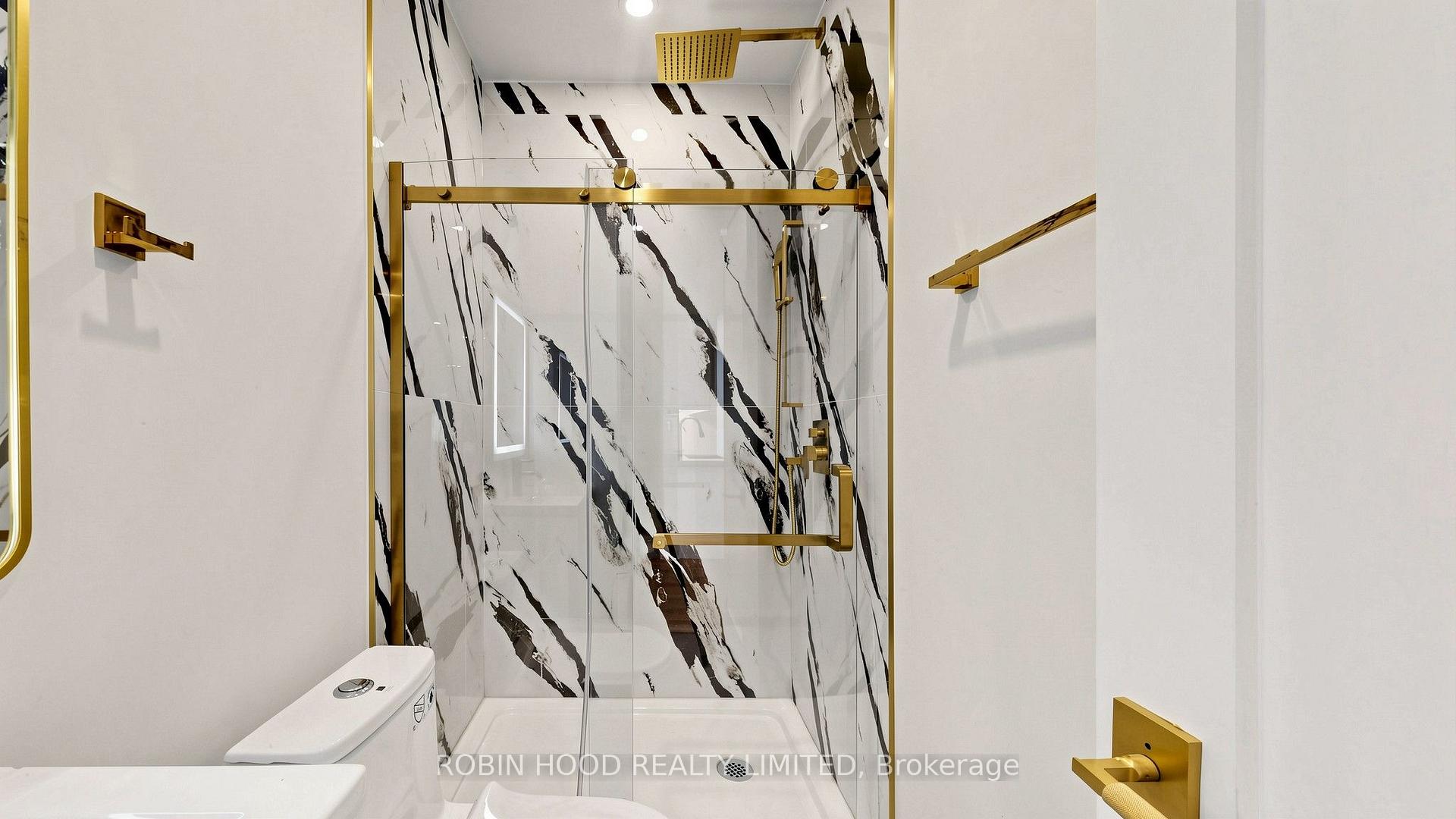 24 Callender Street 3, Toronto, ON M6R 2H3 property