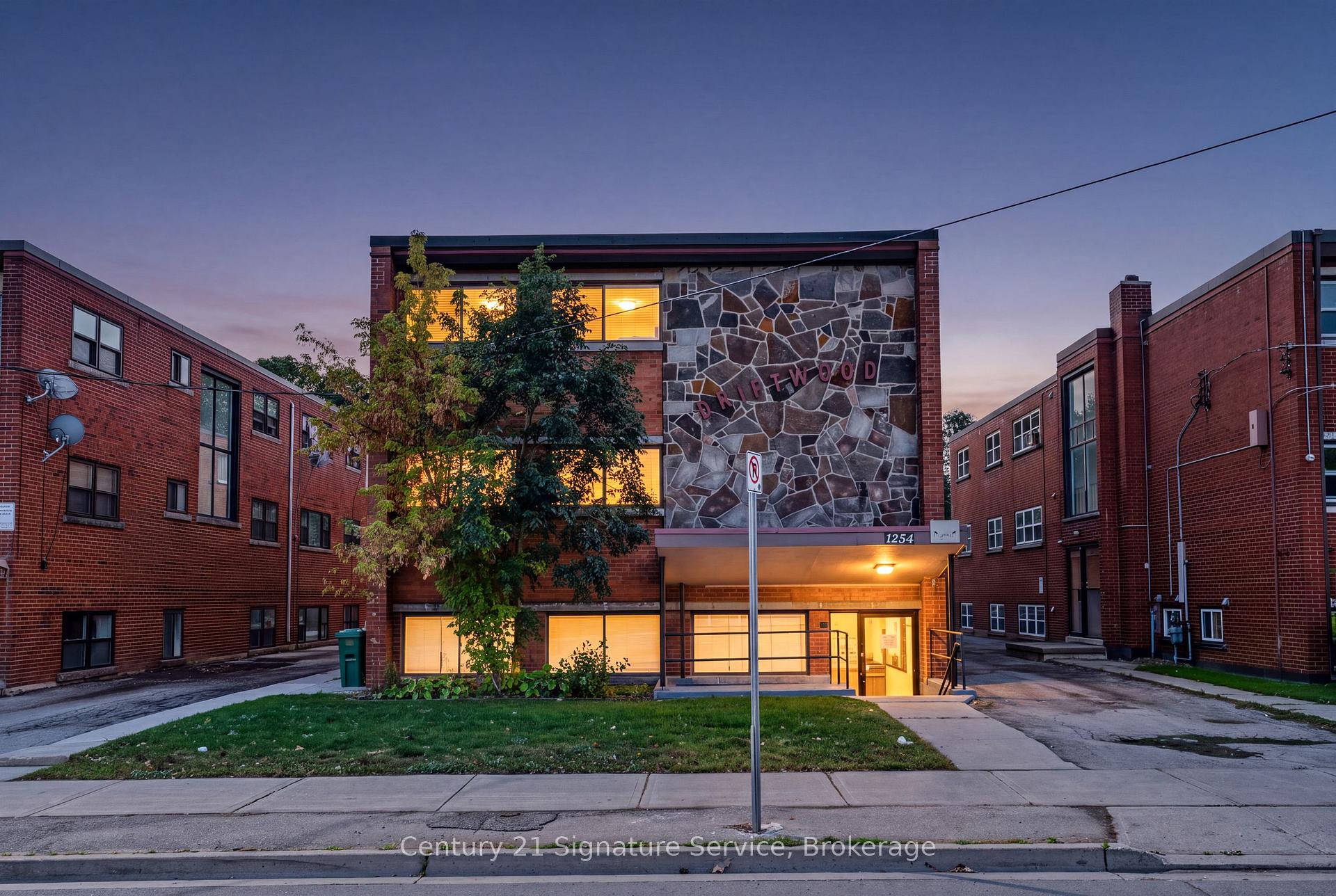 1254 Fennell Avenue E, Hamilton, ON L8T 1T4 property