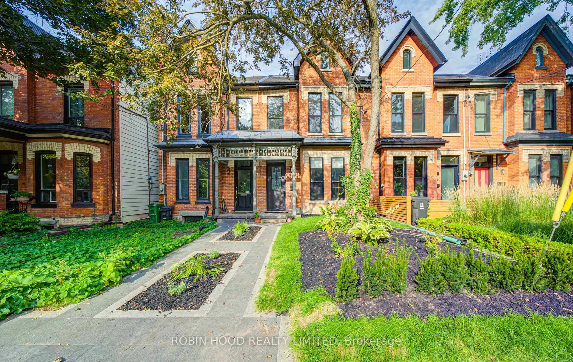 124 Robert Street, Toronto, ON M5S 2K3 property