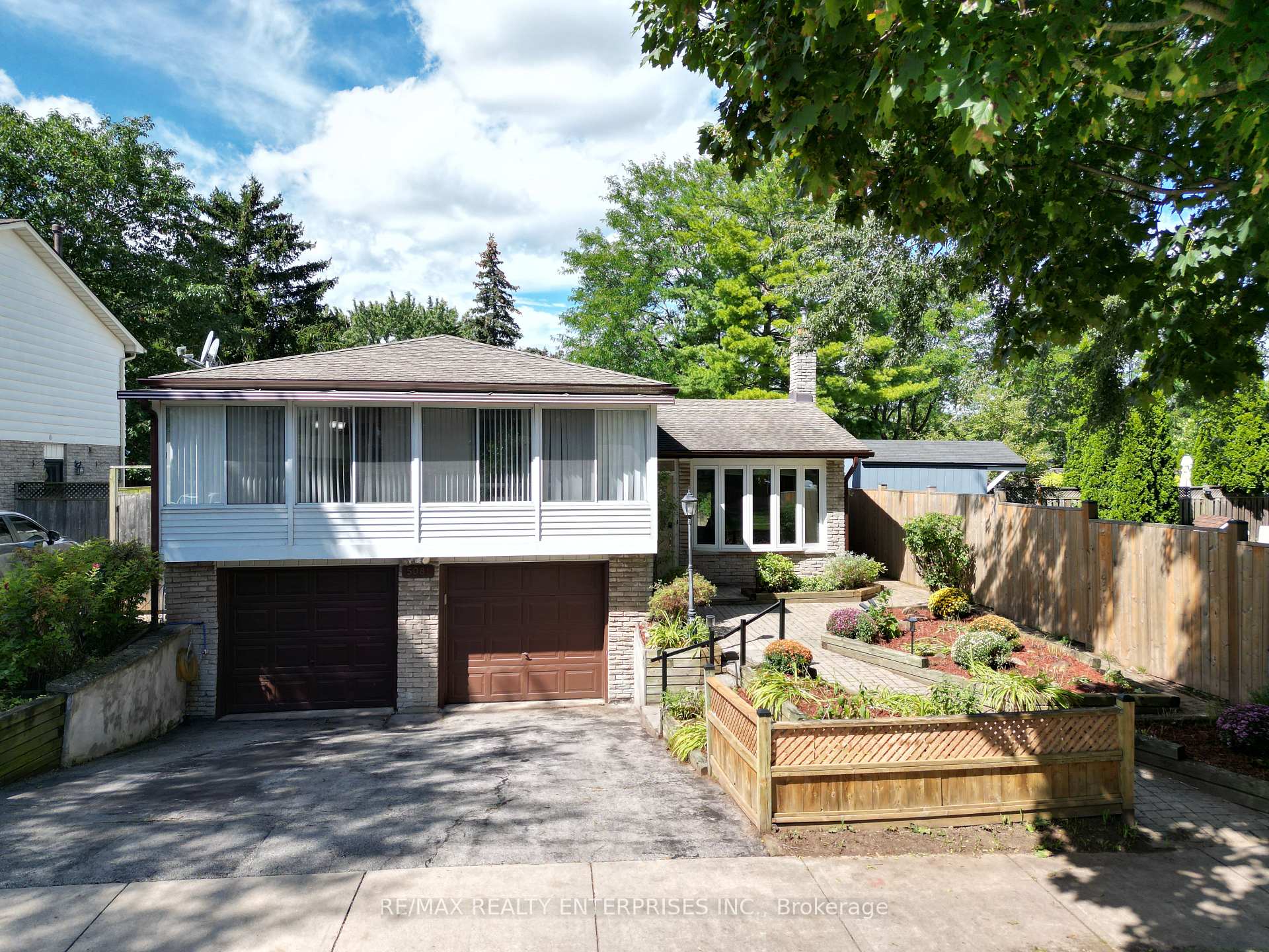5081 Brady Avenue, Burlington, ON L7L 3X5 property