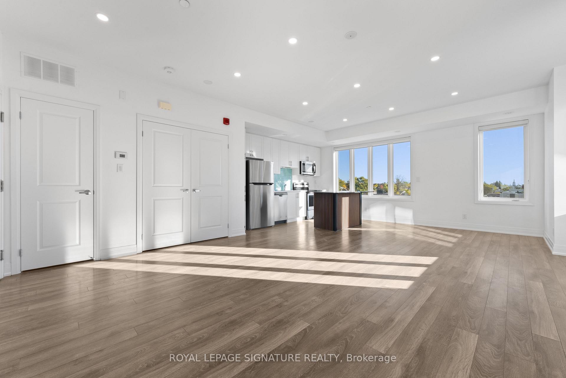 100 Long Branch Avenue 19, Toronto, ON M8W 0C1 property