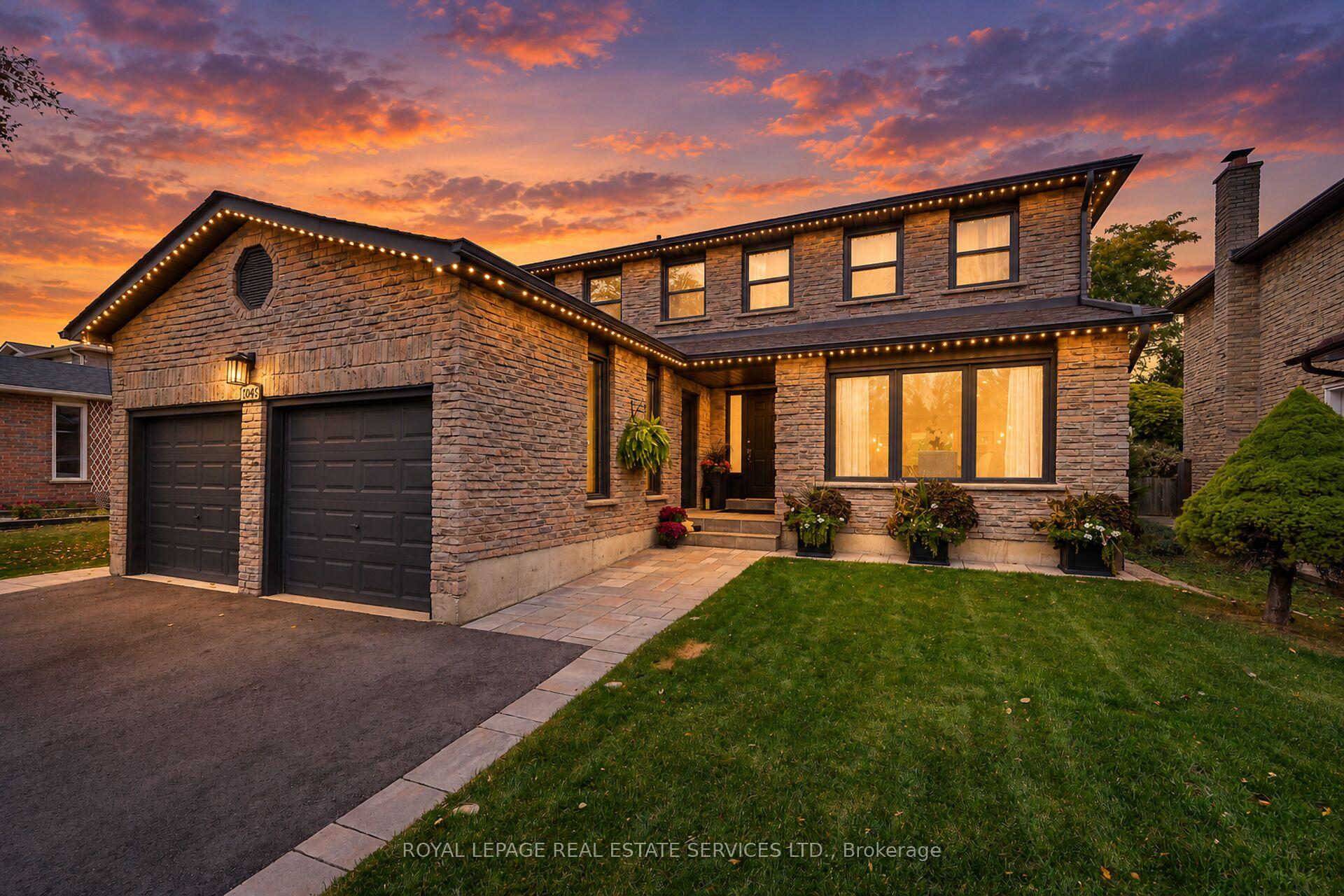 1045 Mannington Lane, Mississauga, ON L4W 3X6 property