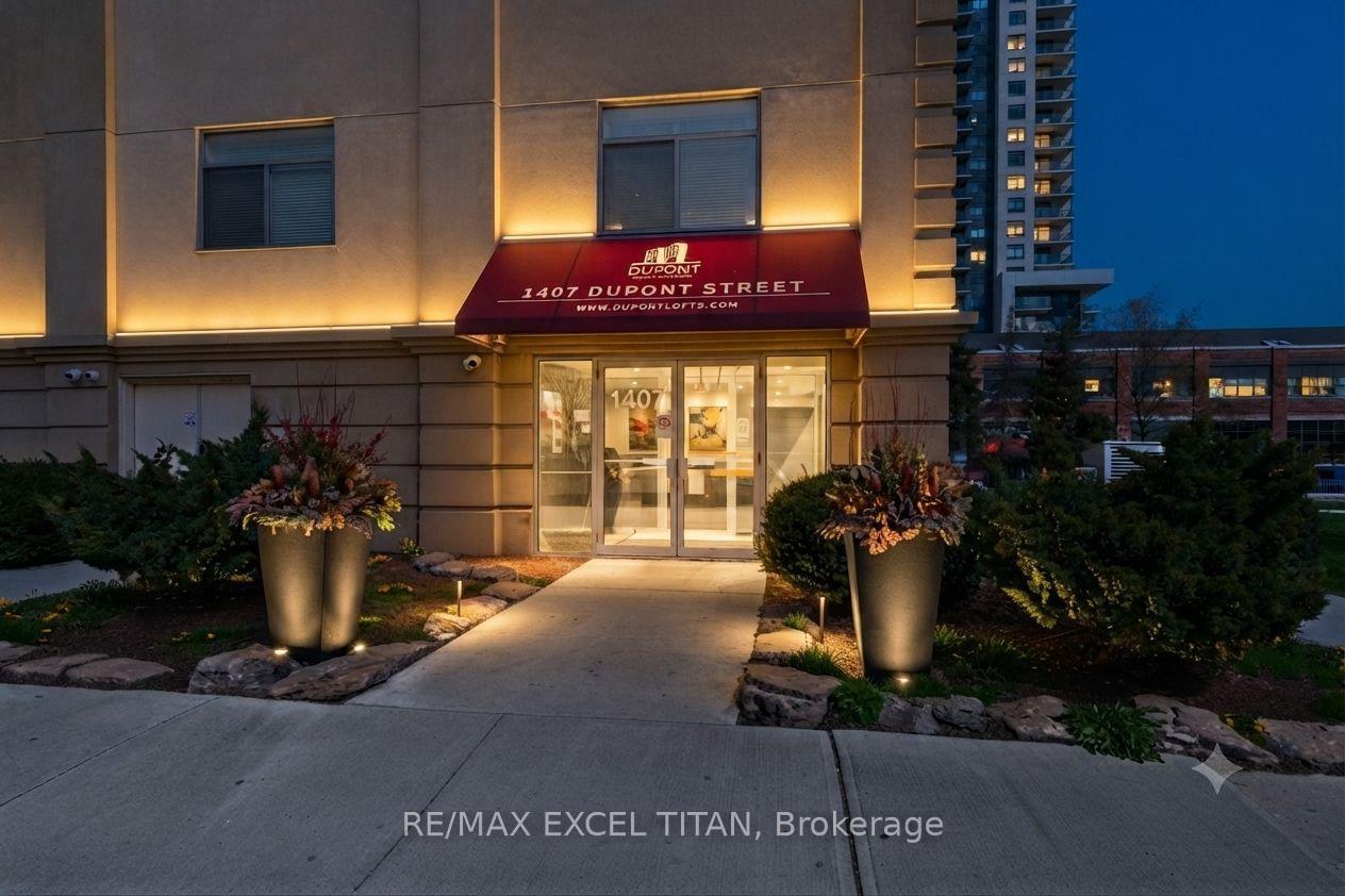 1407 Dupont Street 204, Toronto, ON M6H 4J7 property