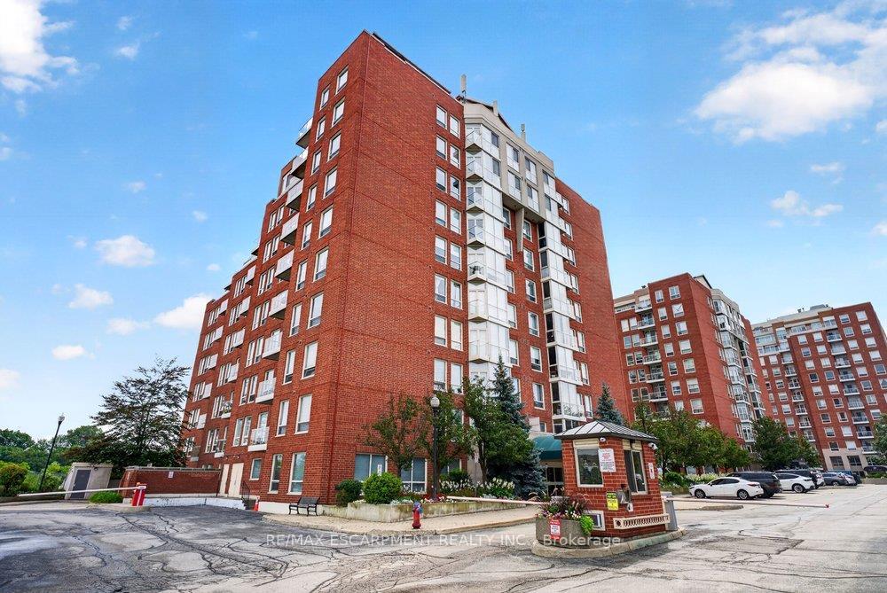 60 OLD MILL Road 702, Oakville, ON L6J 7V9 property