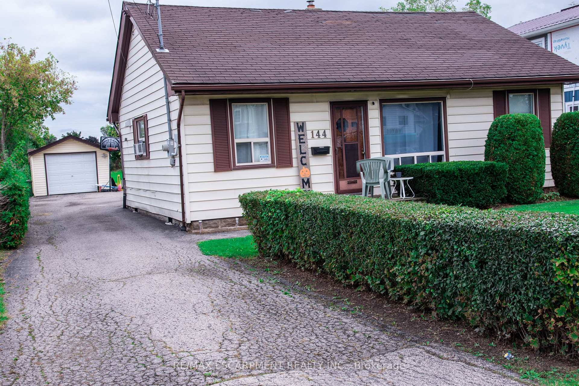 144 Green Road, Hamilton, ON L8G 3X1 property